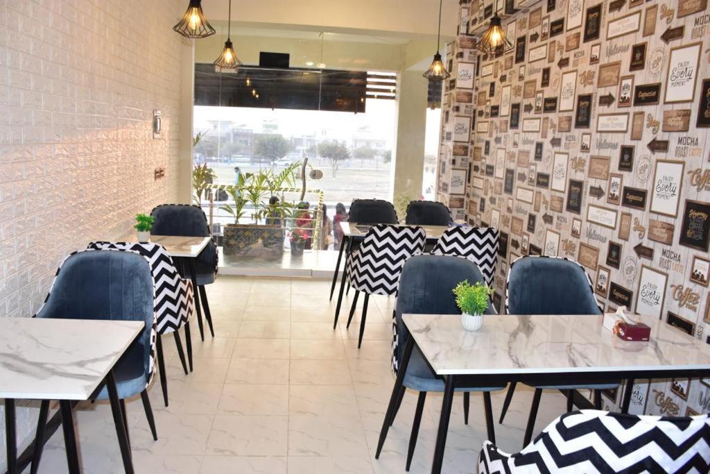 Motorway Majesty Suites Islamabad - Near Islamabad International Airport And Motorway Exteriér fotografie