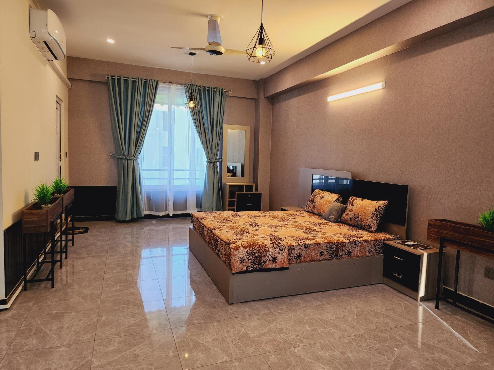 Motorway Majesty Suites Islamabad - Near Islamabad International Airport And Motorway Pokoj fotografie