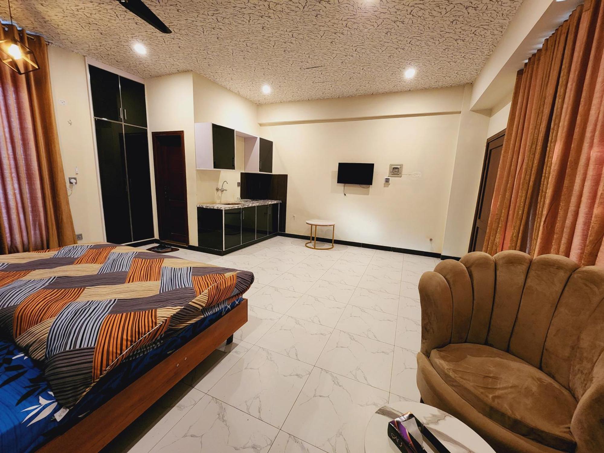 Motorway Majesty Suites Islamabad - Near Islamabad International Airport And Motorway Pokoj fotografie