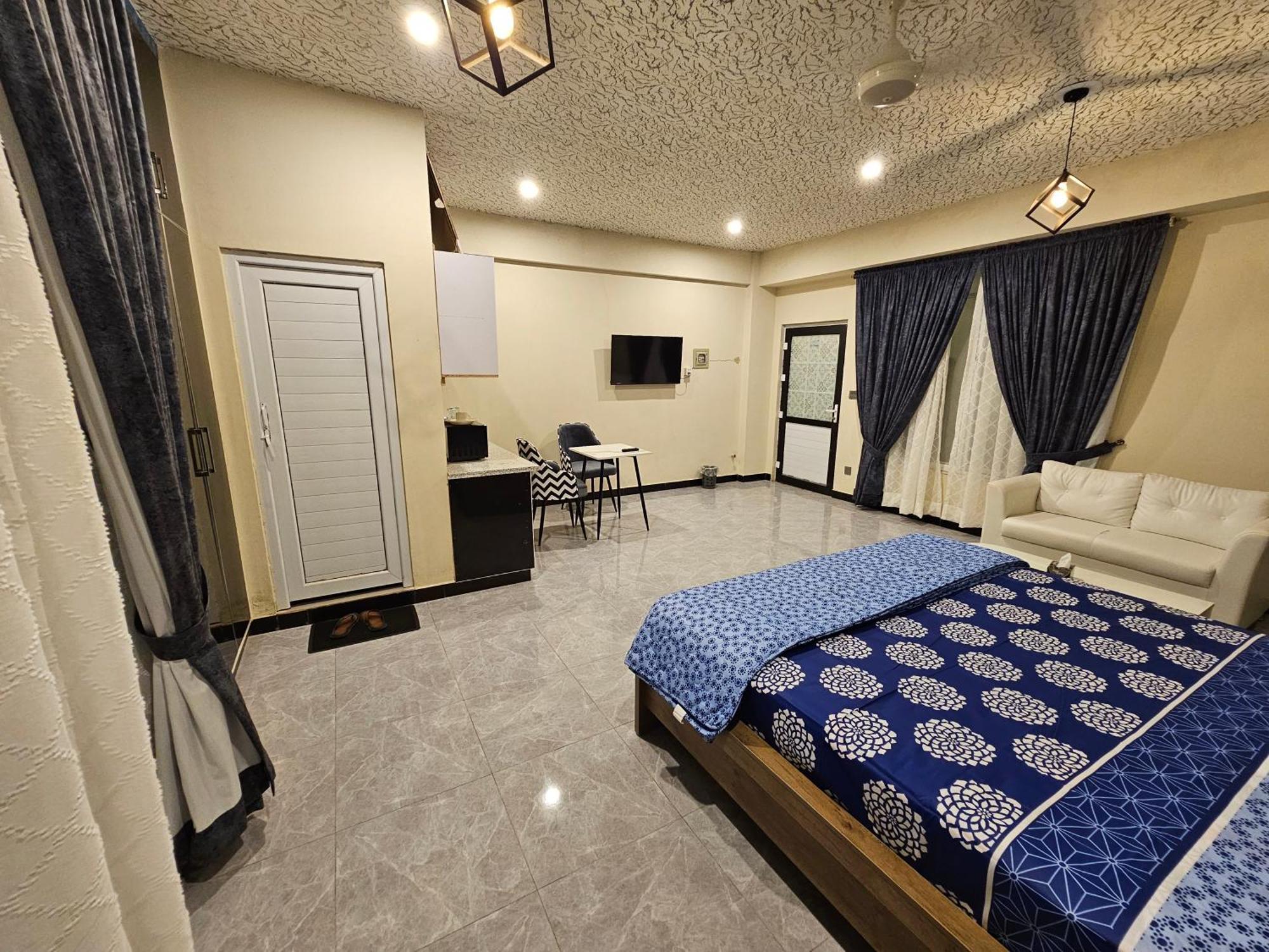 Motorway Majesty Suites Islamabad - Near Islamabad International Airport And Motorway Pokoj fotografie